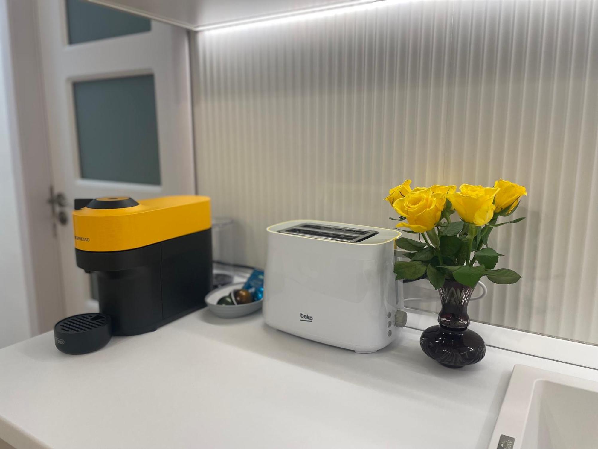 Studio Alice Romana Square Lägenhet Bukarest Exteriör bild