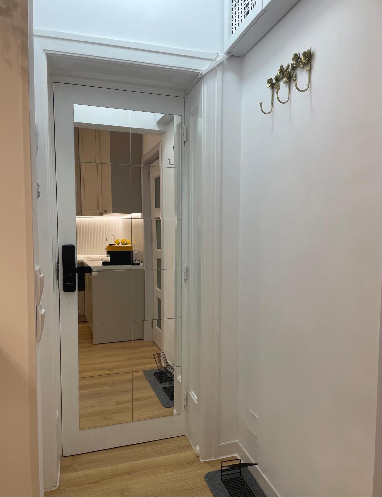 Studio Alice Romana Square Lägenhet Bukarest Exteriör bild