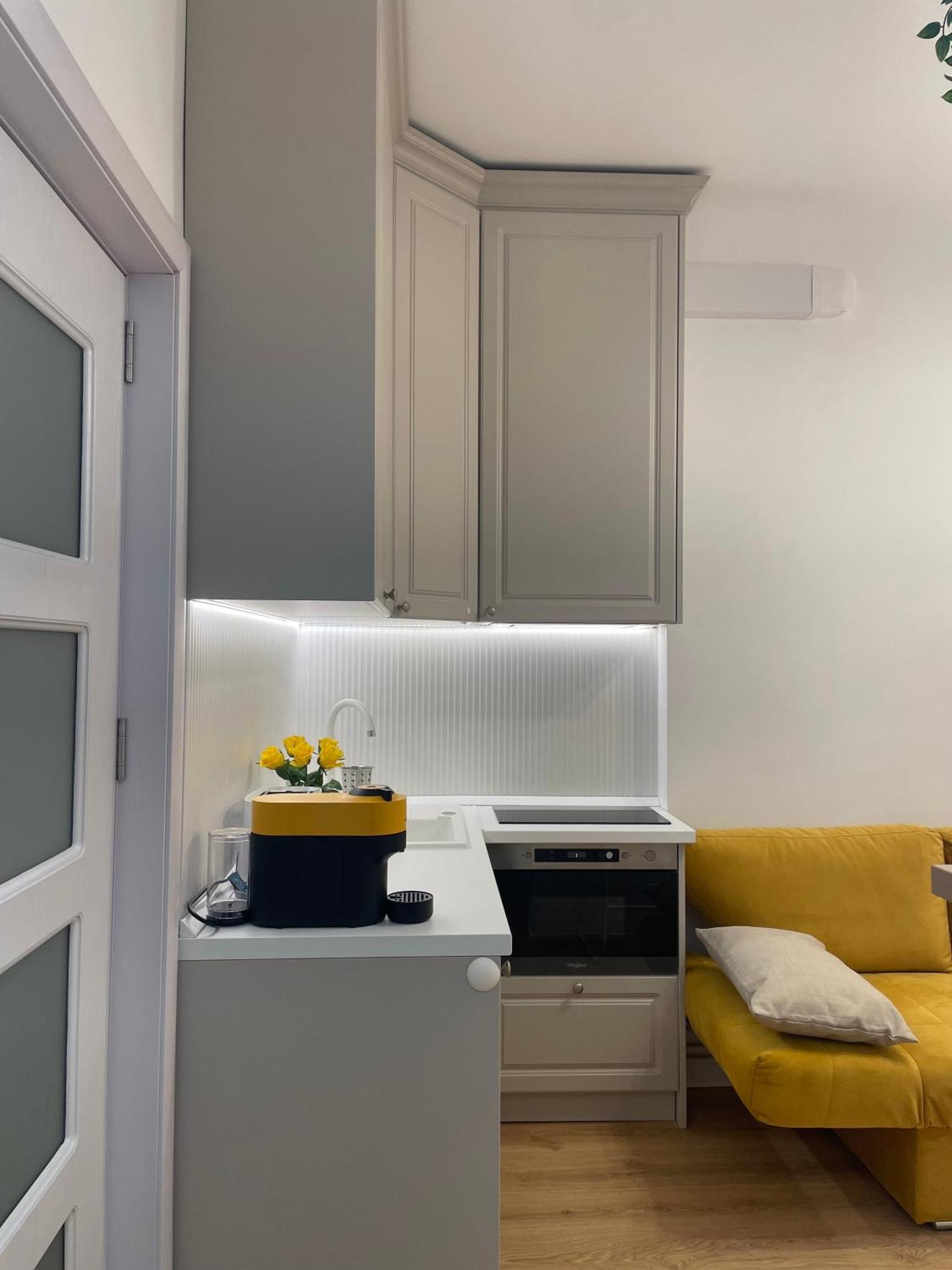 Studio Alice Romana Square Lägenhet Bukarest Exteriör bild